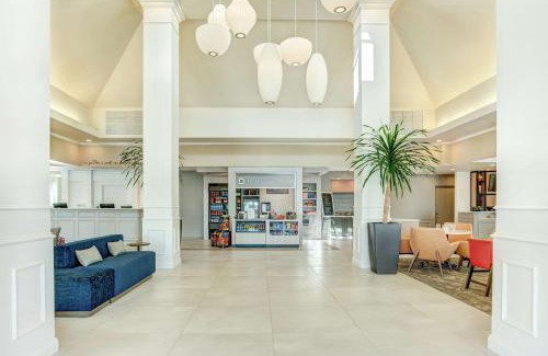Lakewood Hotel | Hilton Garden Inn Lakewood