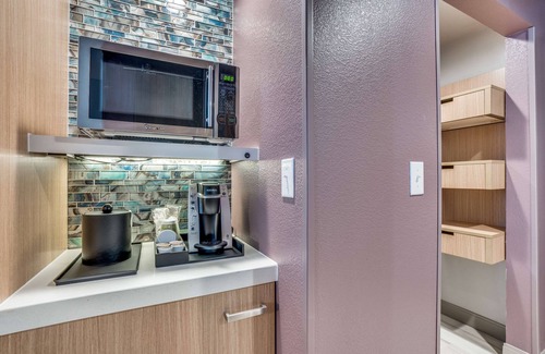 Vickery Meadow Hotel | Hilton Garden Inn North Dallas Central Expy