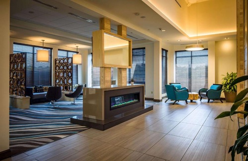 Moon Township Hotel | Hilton Garden Inn Pittsburgh Airport