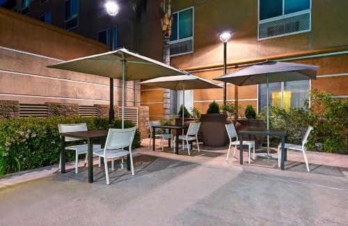 San Bernardino Hotel | Hilton Garden Inn San Bernardino