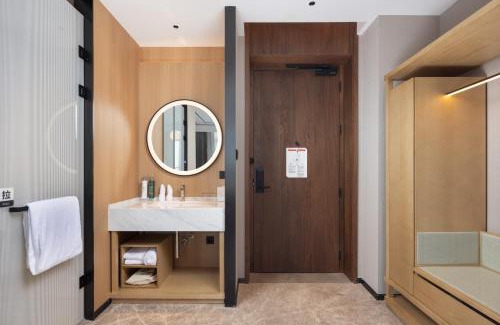 Pudong Hotel | Hilton Garden Inn Shanghai High-Speed East Railway Station