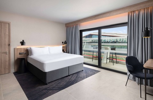 Silverstone Hotel | Hilton Garden Inn Silverstone
