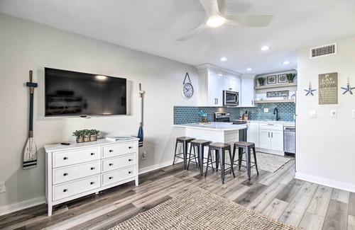 North Forest Beach Condo | Hilton Head Island Gem w/Ocean & Pool Views!