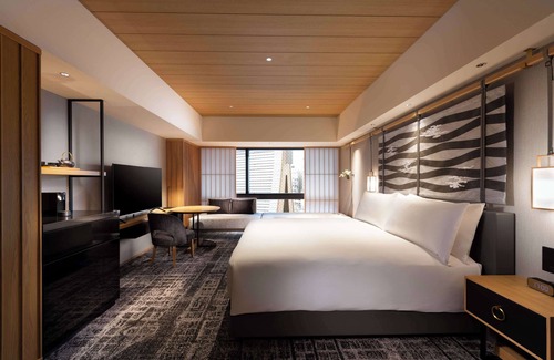 Karasuma Hotel | Hilton Kyoto