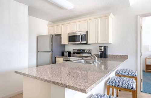 Bostroms Resort | Hilton Vacation Club The Cove on Ormond Beach