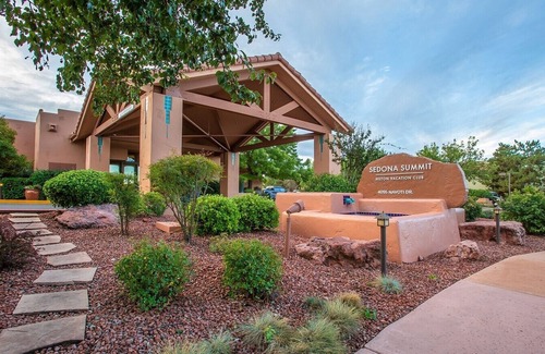 Edwardsville Apartment | Hilton VC Sedona Summit 2BR Sunset Suite with Kitchen
