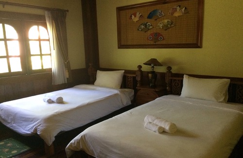 Sila Hotel | Himawari Restaurant & Cottage
