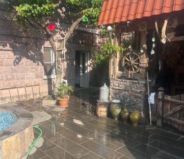 Gyumri House | HIN TUN NAR-DOS Street