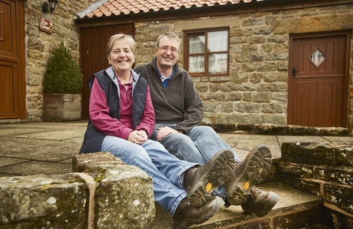 Pickering Cottage | Hindburn - a cottage that sleeps 2 guests in 1 bedroom
