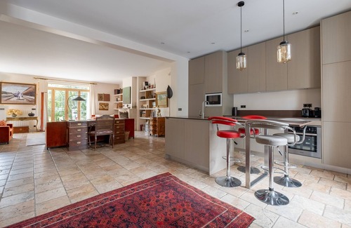 Parchamp–Albert Kahn Apartment | Hint of the Exotic, by Veeve