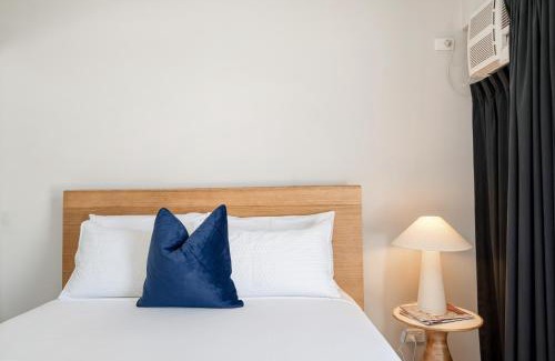 South Townsville Apartment | Hip City Fringe Living - Apartment