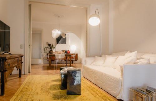 Inner City Budapest Apartment | Hiraeth home