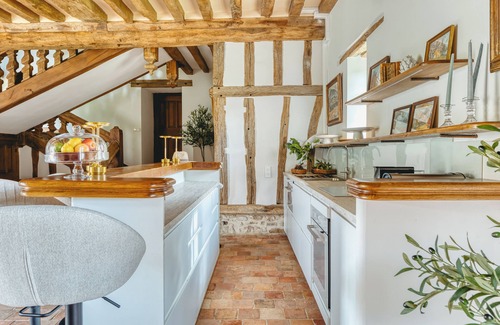 Saint-Etienne-sous-Bailleul House | Historic property with swimming pool and park, between Paris and Rouen, near Giverny