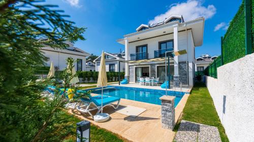 Hisaronu Villa | Hisar 2 - 4 Bedroom Holiday Villa in Hisarönü