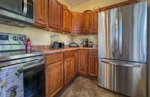 Algona House | Historic 3 -bedroom house in Algona close to downtown WiFi. 2 parks nearby
