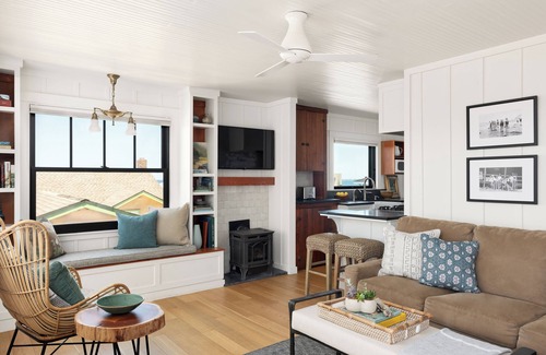 Dillon Beach House | Historic Beach Cottage with Ocean View Deck - Steps to Beach