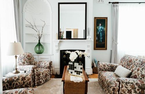 Queenscliff House | Historic Benambra Boutique Accommodation Queenscliff c1883