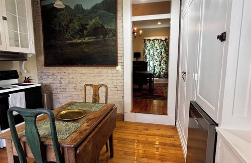 Hannibal House | Historic brick 2-bedroom house in downtown Hannibal with off street parking WiFi