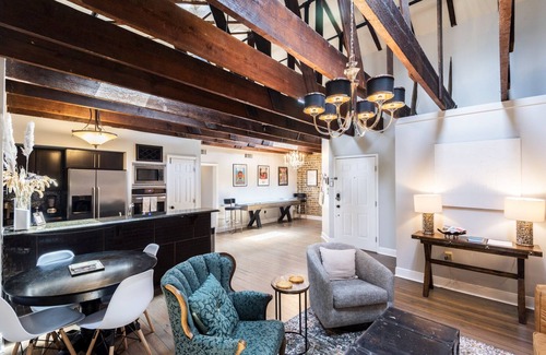 Historic District - North Condo | ☆ Historic Broughton St. Loft ☆ Mod-Industrial 2/2 w/View, Parking, Shuffleboard
