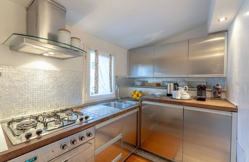 San Niccolo Apartment | Historic building with unique view of Pontevecchio