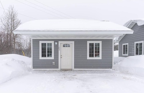 Laurium Cottage | Historic Calumet 1 Bedroom