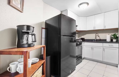Windsor Park House | Historic Charm - 2 Living Areas - Near Downtown