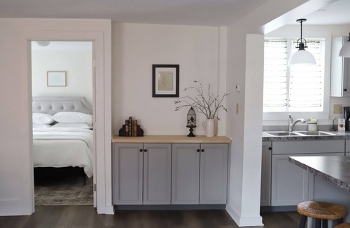 Clarence Apartment | Historic Clarence Hollow Apartment