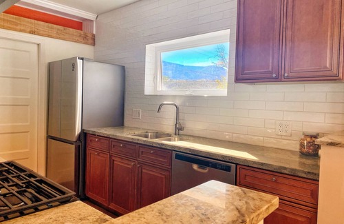 Clarkdale House | Historic Clarkdale House with Mountain Views