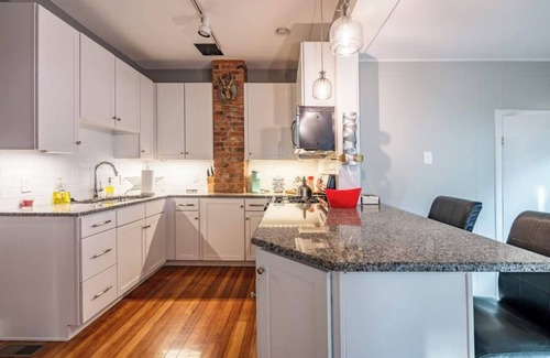 German Village Cottage | Historic Comfy German Village Haus sleeps6/petsOK