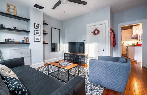 German Village Cottage | Historic Comfy German Village Haus sleeps6/petsOK