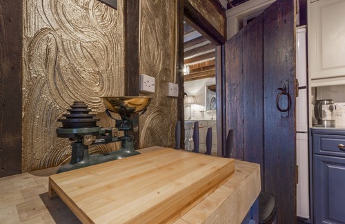 Bridge House | Historic Cottage in village very close to Canterbury