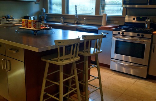 Westfield House | Historic Country Home for large Families & Friends! 20% off for 7+ night stays!