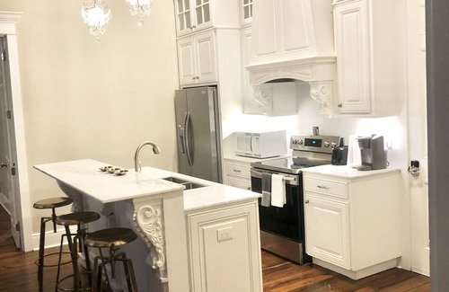 Crowley Apartment | Historic downtown apartment