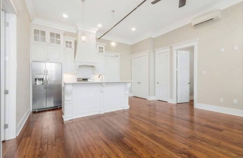 Crowley Apartment | Historic downtown apartment
