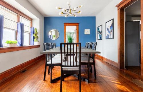 South Hyde Park House | Historic Family Getaway, 5 Star Location, Royal Beds