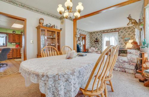 Polk County House | Historic Farmhouse with Fire Pit Pet Friendly!