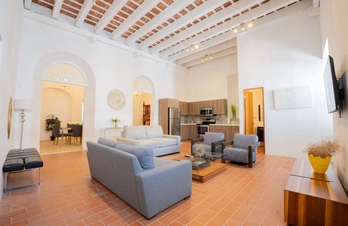 Catedral Apartment | Historic Gem, Steps to Cafes & Nightlife