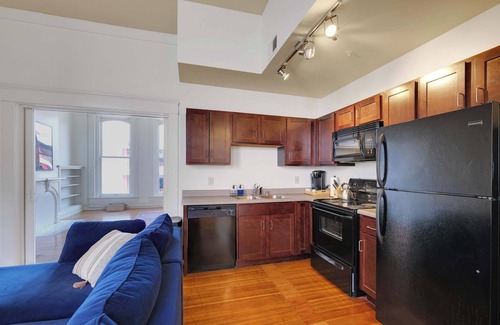 West Main Historic District Apartment | Historic Guthrie Coke Lofts, Downtown Louisville