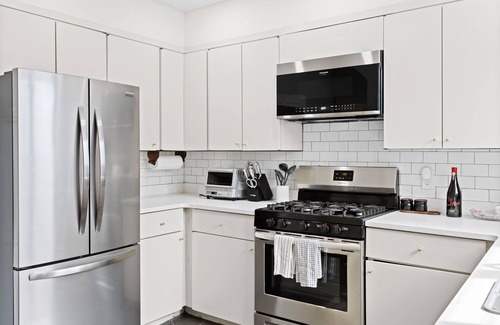 Northwest Philadelphia House | Historic Haimish House of Chestnut Hill