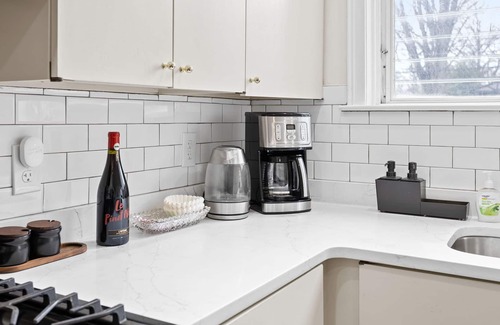 Northwest Philadelphia House | Historic Haimish House of Chestnut Hill