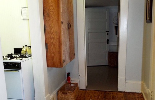 Athens House | Historic Henderson Ave. - Walk to Sanford Stadium & downtown