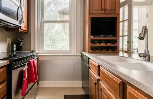 Bonnycastle House | Historic Highlands Home in Cherokee Park with or without optional Guest Suite