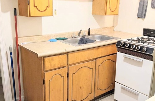 Tuskegee Apartment | HISTORIC HILL APT2 (Downstairs)