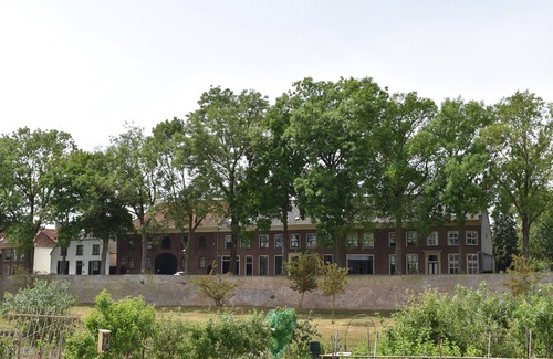 Buren House | historic home in the middle of beautiful monuments and medieval walls