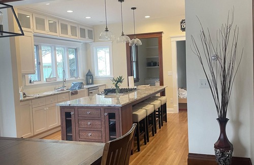 Storm Lake House | Historic home near lake, parks, shopping and BVU! Perfect for the holidays!