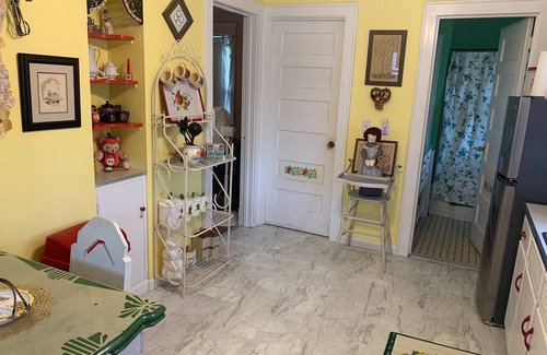West Haven House | Historic Home near the Beach! And Yale!