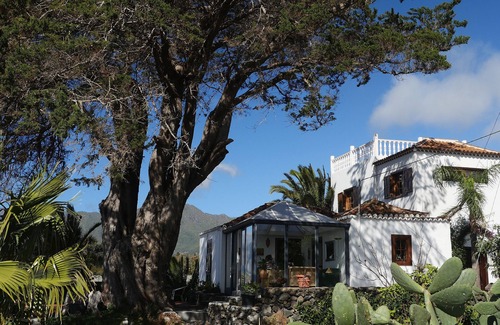 El Paso House | Historic house with fantastic sea views in southern Aridanetal