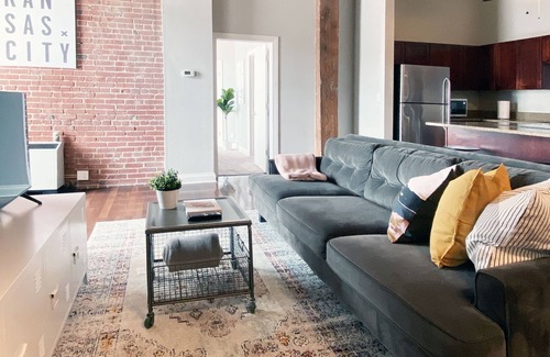 Garment District Apartment | Historic Loft at Soho Kansas City