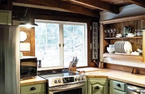 Hendersonville Cabin | Historic Log Cabin, Dreamy Loft Suite, Stone Frpl.