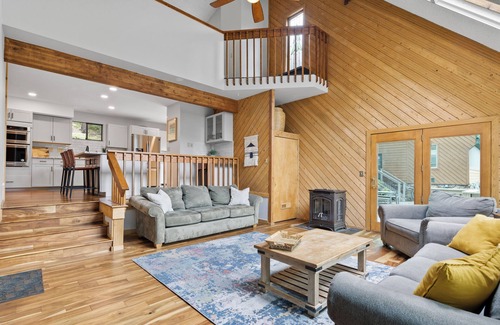 Indian Hills House | Historic Morrison Mountain Home!